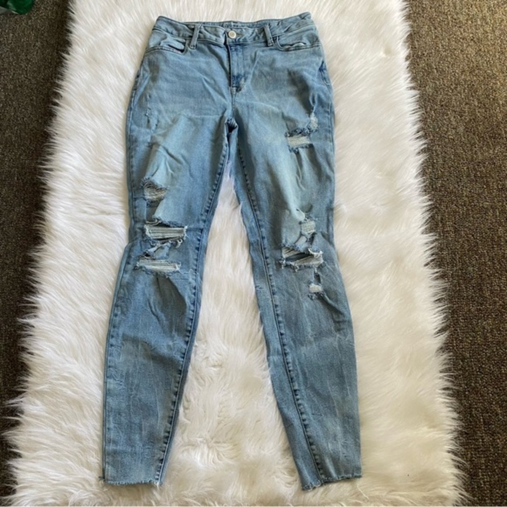 Maurices Jeans Women’s Size Large High Rise Destroyed Long Belt loops Ripped